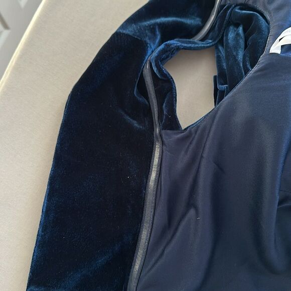 OLEG CASSINI Velvet Off-the-Shoulder Sheath Maxi with Ruffle Navy Size 14 - Picture 10 of 15